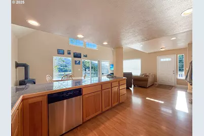 322 Del Norte Ln, Brookings, OR 97415 - Photo 5