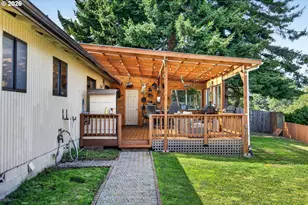 1605 Applewood Dr, Coos Bay, OR 97420 - Photo 5