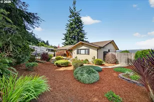 1605 Applewood Dr, Coos Bay, OR 97420 - Photo 3