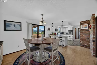1605 Applewood Dr, Coos Bay, OR 97420 - Photo 17