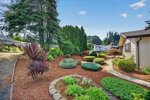 1605 Applewood Dr, Coos Bay, OR 97420 - Photo 39