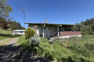 232 Marilyn St, Roseburg, OR 97470 - Photo 5