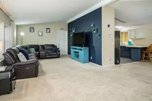 1282 E 3rd St, Lafayette, OR 97127 - Photo 21