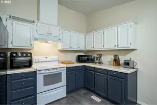 1282 E 3rd St, Lafayette, OR 97127 - Photo 15