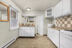 335 W Exeter St, Gladstone, OR 97027 - Photo 21