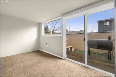 335 W Exeter St, Gladstone, OR 97027 - Photo 25