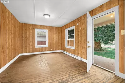 335 W Exeter St, Gladstone, OR 97027 - Photo 3