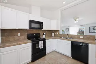 621 Westlog St, Yoncalla, OR 97499 - Photo 9