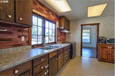 489 S 18th Ave, Cornelius, OR 97113 - Photo 17