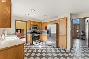 2547 NE Beech Ave, Gresham, OR 97030 - Photo 13