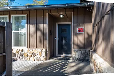 441 E Sixth Ave, Sutherlin, OR 97479 - Photo 5