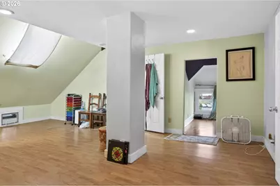 693 NE Winchester St, Roseburg, OR 97470 - Photo 17