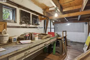 693 NE Winchester St, Roseburg, OR 97470 - Photo 37