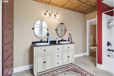 693 NE Winchester St, Roseburg, OR 97470 - Photo 29