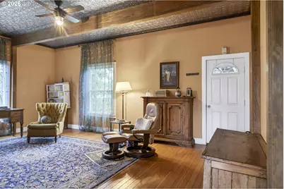 693 NE Winchester St, Roseburg, OR 97470 - Photo 3