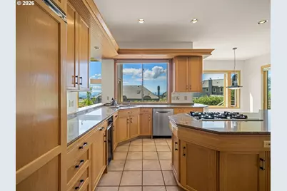 1153 SW Fairfax Pl, Portland, OR 97225 - Photo 23