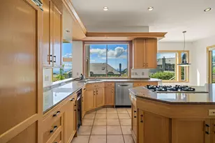 1153 SW Fairfax Pl, Portland, OR 97225 - Photo 23