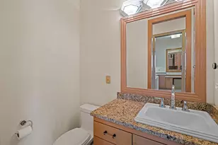 1153 SW Fairfax Pl, Portland, OR 97225 - Photo 31
