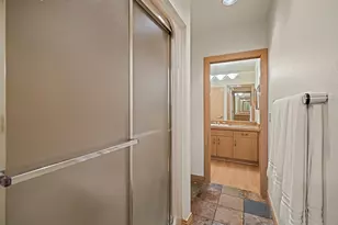 1153 SW Fairfax Pl, Portland, OR 97225 - Photo 43