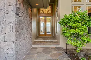 1153 SW Fairfax Pl, Portland, OR 97225 - Photo 3