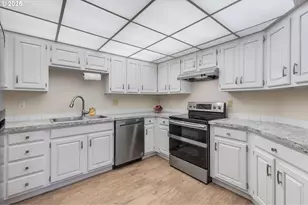 743 Marine View Dr, Longview, WA 98632 - Photo 15