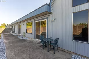 743 Marine View Dr, Longview, WA 98632 - Photo 31