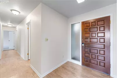 743 Marine View Dr #8, Longview, WA 98632 - Photo 9