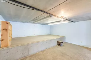 743 Marine View Dr, Longview, WA 98632 - Photo 37