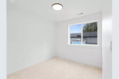 8420 SE Clay St, Portland, OR 97216 - Photo 13