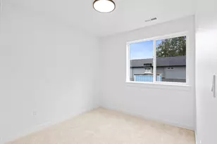 8420 SE Clay St, Portland, OR 97216 - Photo 13