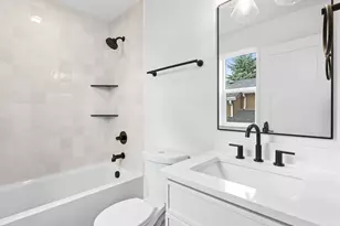 8420 SE Clay St, Portland, OR 97216 - Photo 11