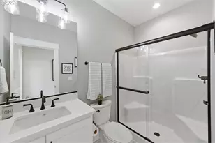 988 NW Baker Crest Ct, McMinnville, OR 97128 - Photo 29