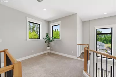 988 NW Baker Crest Ct, McMinnville, OR 97128 - Photo 33