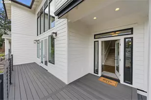 988 NW Baker Crest Ct, McMinnville, OR 97128 - Photo 11