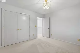 4588 NE Cleveland Ave, Portland, OR 97211 - Photo 27