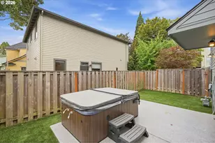 4588 NE Cleveland Ave, Portland, OR 97211 - Photo 31