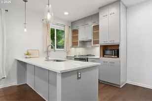 4588 NE Cleveland Ave, Portland, OR 97211 - Photo 11