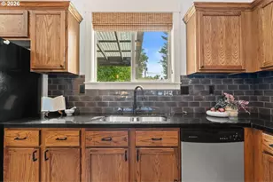7932 N Seward Ave, Portland, OR 97217 - Photo 21