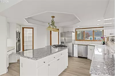 13187 NW Burton St, Portland, OR 97229 - Photo 11