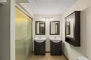 13187 NW Burton St, Portland, OR 97229 - Photo 39