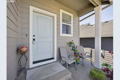 976 NE Trillium Dr, Estacada, OR 97023 - Photo 3