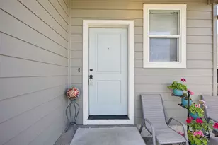 976 NE Trillium Dr, Estacada, OR 97023 - Photo 5
