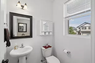 976 NE Trillium Dr, Estacada, OR 97023 - Photo 11