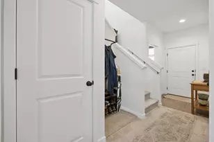 976 NE Trillium Dr, Estacada, OR 97023 - Photo 9