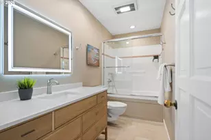 2211 SW 1st Ave, Portland, OR 97201 - Photo 29