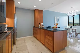 2211 SW 1st Ave, Portland, OR 97201 - Photo 15