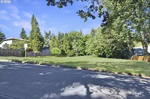 2180 W 24th Ave, Eugene, OR 97405 - Photo 37