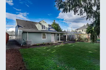 7020 SE Clatsop St, Portland, OR 97206 - Photo 3