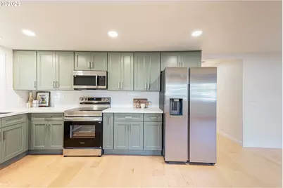 7020 SE Clatsop St, Portland, OR 97206 - Photo 9