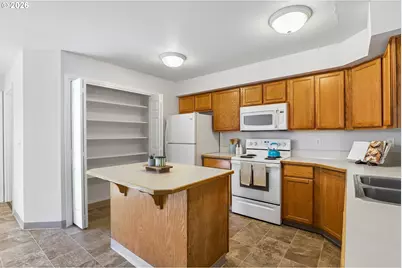 5906 NE 35th Cir, Vancouver, WA 98661 - Photo 15